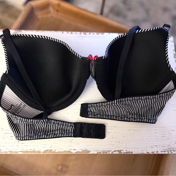 Maidenform One Fab Fit Custom Lift T-Shirt Bra - Picture 2 of 8